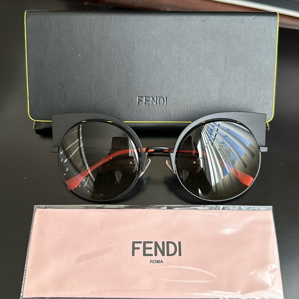 NWOT Fendi Eyeshine Black Sunglasses with Case and Unused Dustcloth